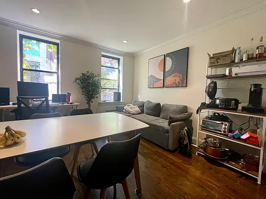 Rented by Compass | media 11