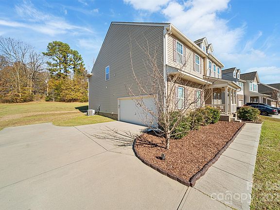 5th image of 2021 Eddie Massey Ln