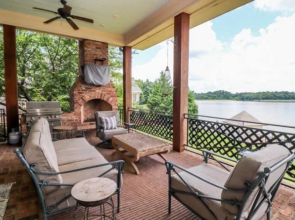 2118 Kingfisher Ln, Oxford, MS 38655