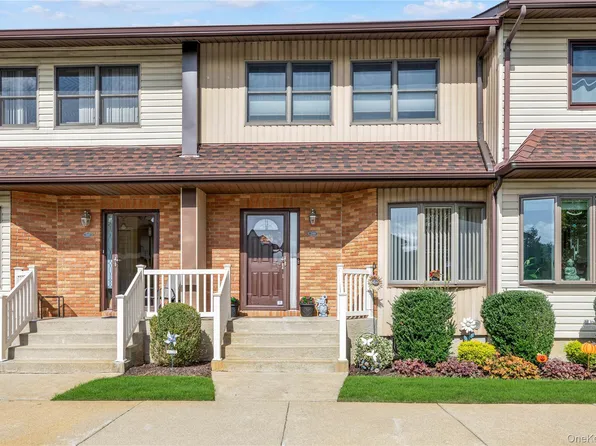 2189 Jerusalem Avenue, Merrick, NY 11566