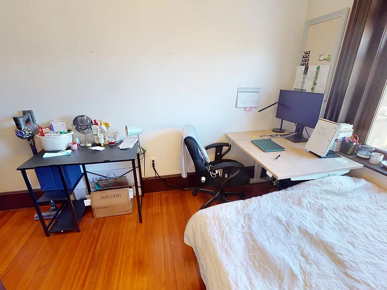 8 Davenport St #4 — Photo 11