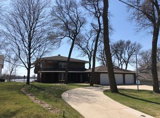 7487 Twin Lakes Rd, Manson, IA 50563