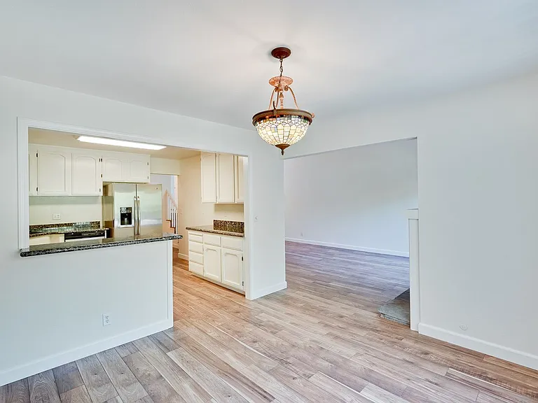 3675 Brach Way — Photo 8