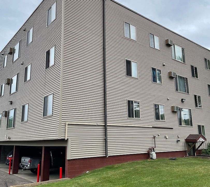 1st image of 524 14th St S #101