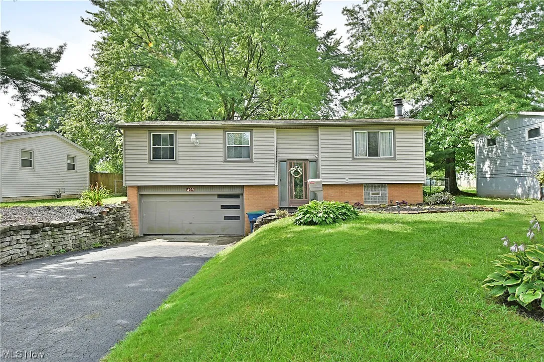 499 Aurora Dr photo 1