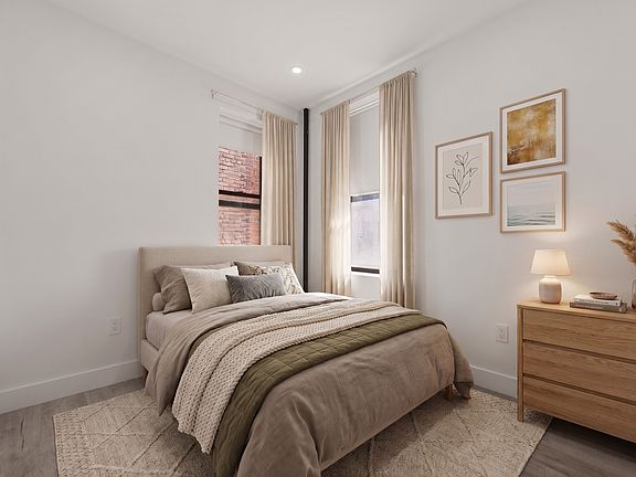 5th image of 301 E 90th St APT 4C