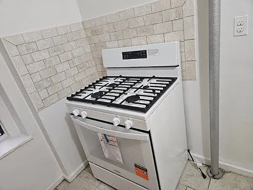 2 bed, $2,410 — Photo 3