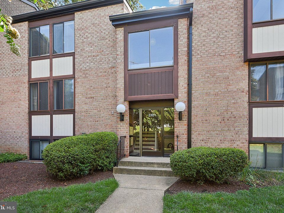 1st image of 3101 Buccaneer Ct APT 202