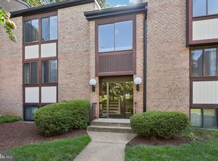 3101 Buccaneer Ct APT 202, Fairfax, VA 22031