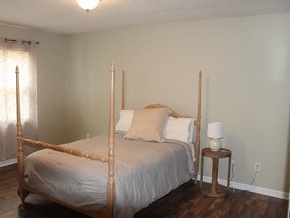 5th image of 2816 N Mill Pl