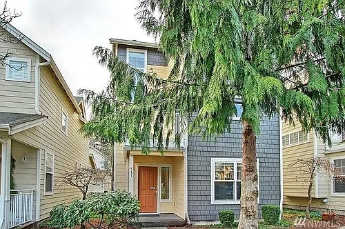 511 225th Pl NE Photo 1