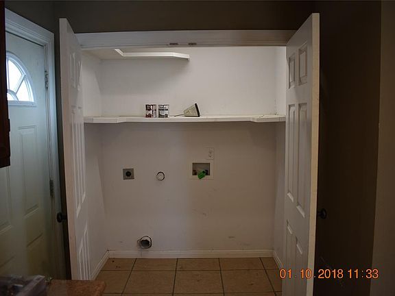 4th image of 701 E Chaffin St