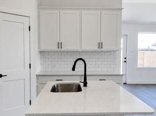 2241 W Post Oak Cir, Dayton, TX 77535