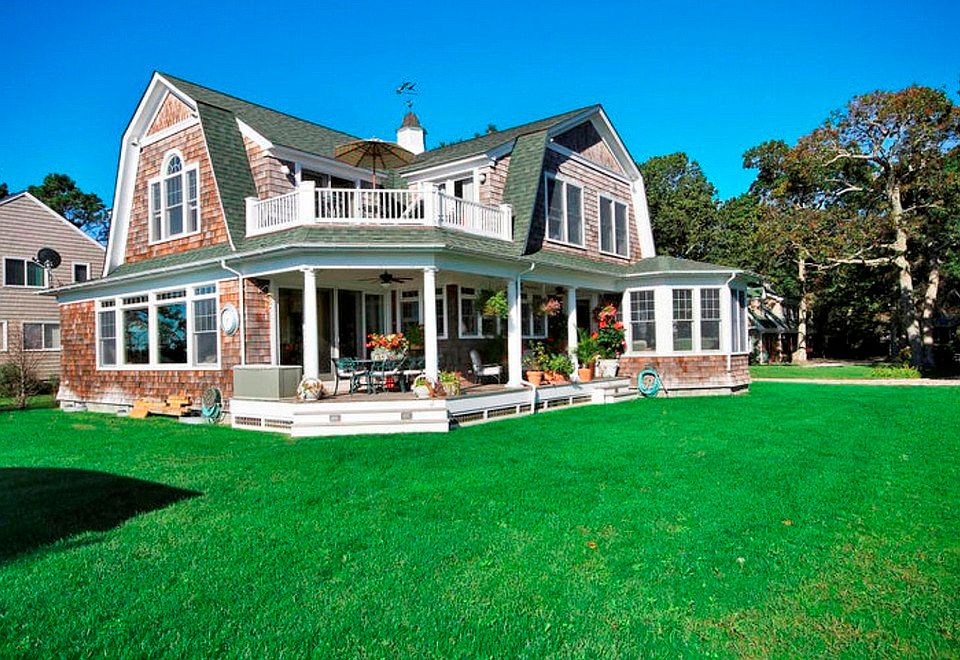 8740 Peconic Bay Blvd, Laurel, NY 11948 Zillow