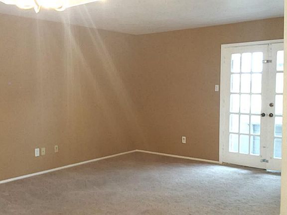 4th image of 10603 S Wilcrest Dr APT 10