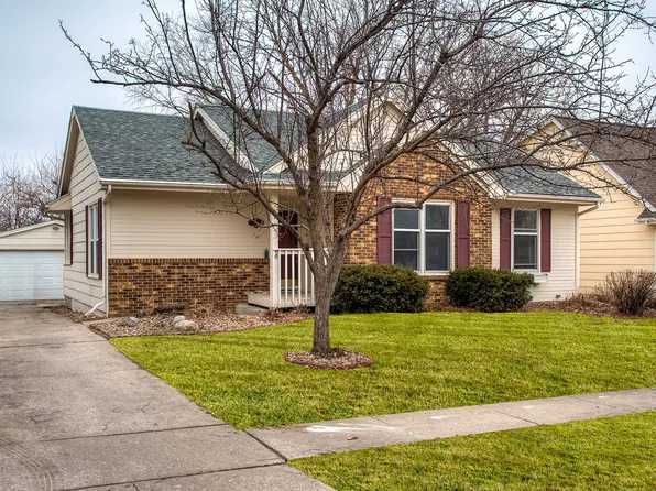 5005 Tamara Ln, West Des Moines, IA 50265