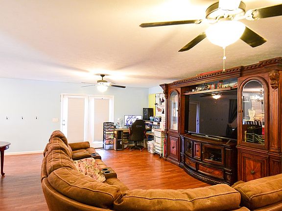 4th image of 3610 Brookstone Dr