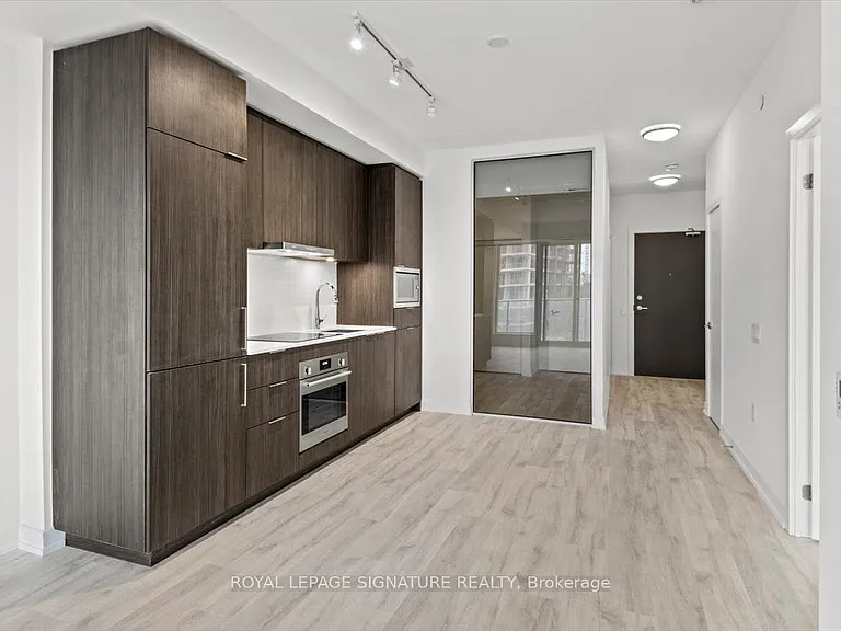 7 Golden Lion Hts #N435 — Photo 6