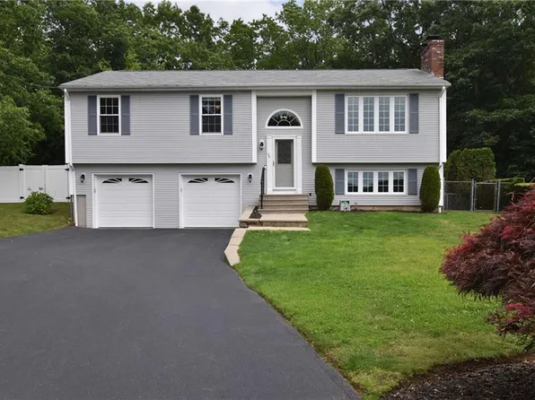 46 Sherri Dr, North Providence, RI 02911