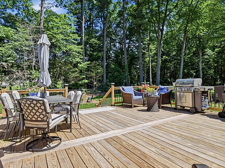 62 N Circle Dr — Photo 23