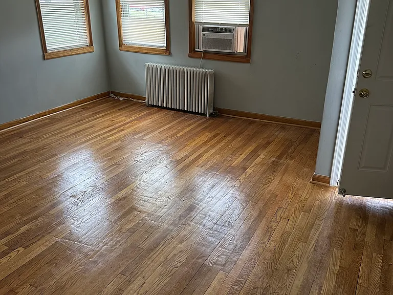 1637 E Cold Spring Ln — Photo 1