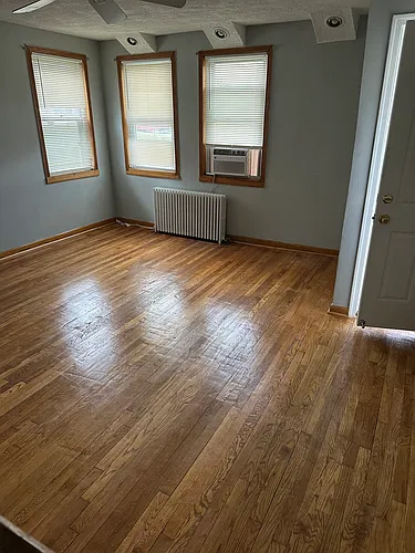 1637 E Cold Spring Ln Photo 1