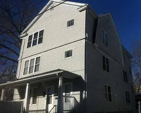 Building Photo 3