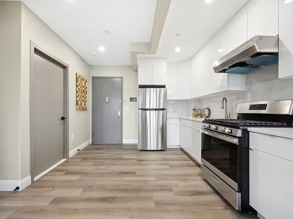 163-07 72nd Ave Unit 2C, Fresh Meadows, NY 11365