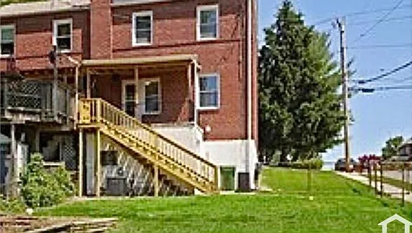 3 bed, $2,290 — Photo 2