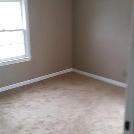 3rd image of 5008 Chapman Pkwy