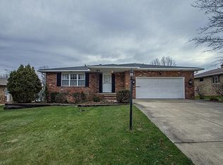 7123 Rustic Oval, Seven Hills, OH 44131