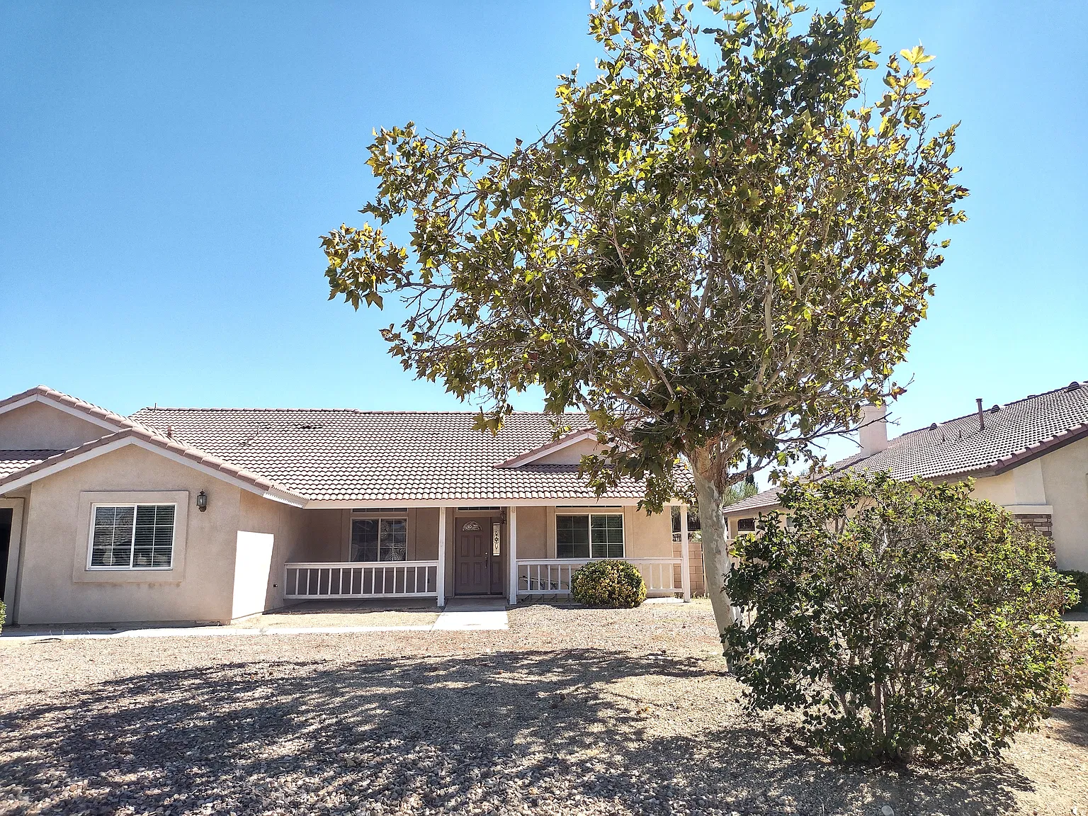 4 bed, 2246 sqft, $2,600 — Photo 2