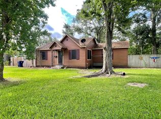 718 E Wilkins St, Angleton, TX 77515