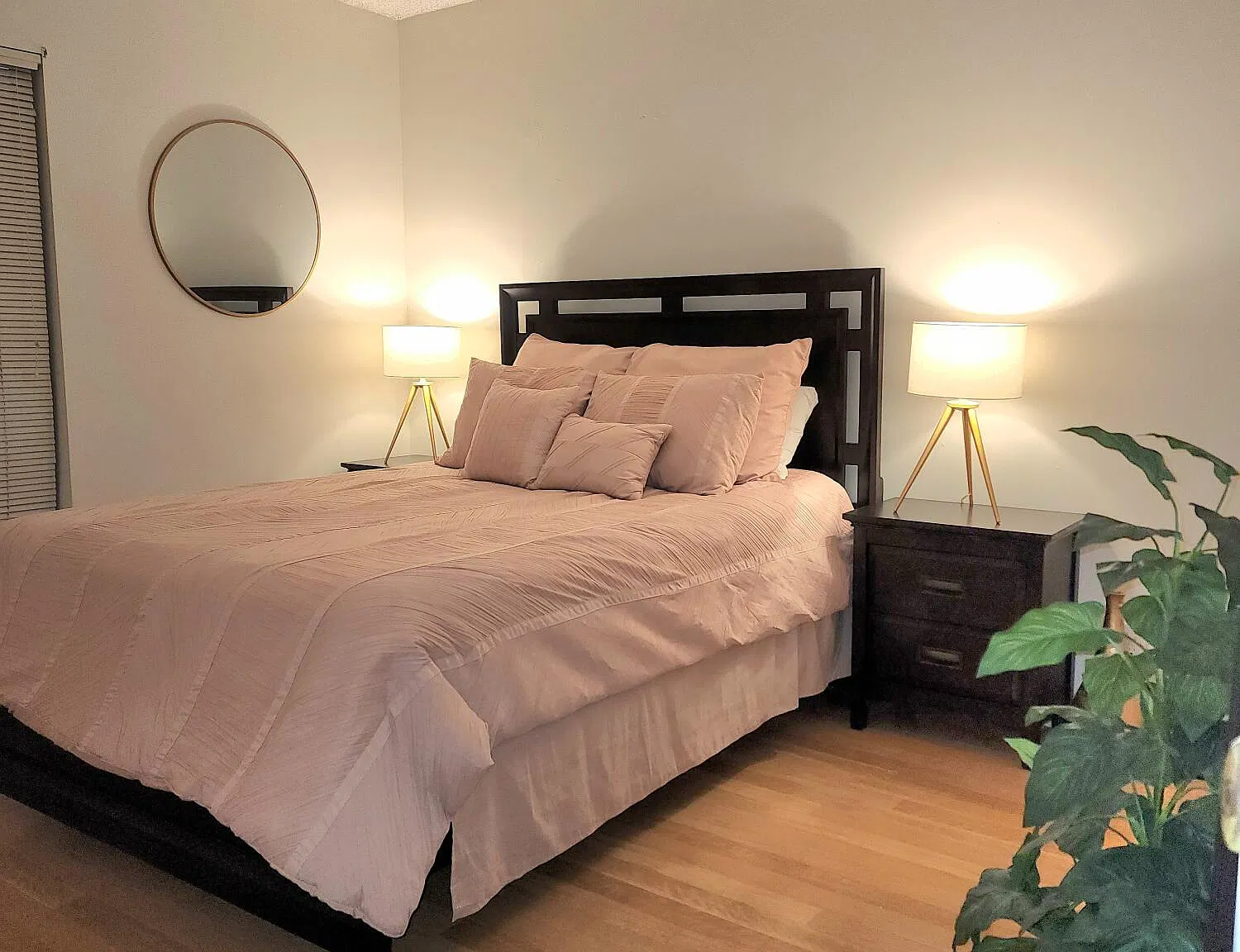 2 bed, 2.0 bath, 972 sqft, $2,300 — Photo 4