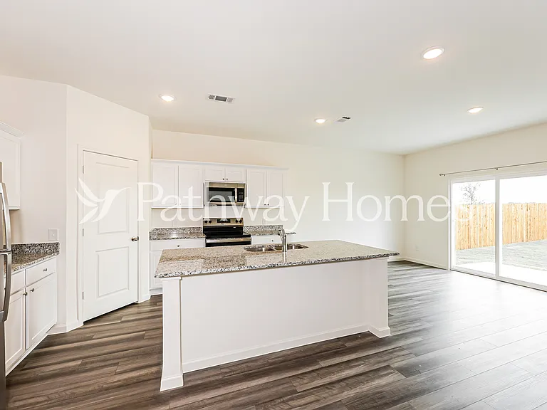 12720 Haymarket Rd — Photo 7