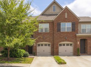 132 Ambassador Private Cir, Hendersonville, TN 37075