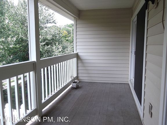 3rd image of 10206D Ashbrooke Ct