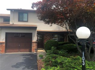 103 Sandpiper Ln, New Windsor, NY 12553