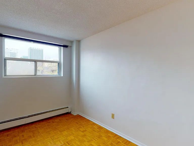 335 Maclaren St — Photo 23