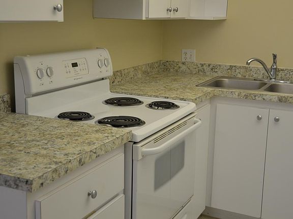 5th image of 4533 Overlook Dr NE APT A