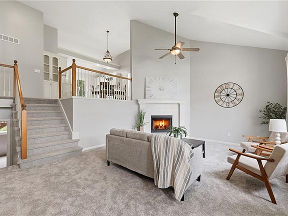 2nd image of 720 SE James Cir