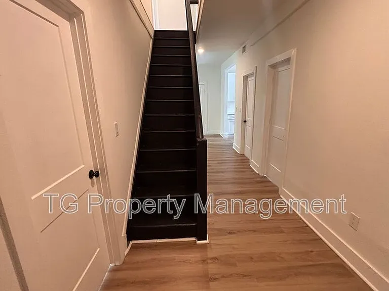30 Sanford St #B — Photo 18