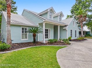 179 Blue Heron Cv, Waveland, MS 39576