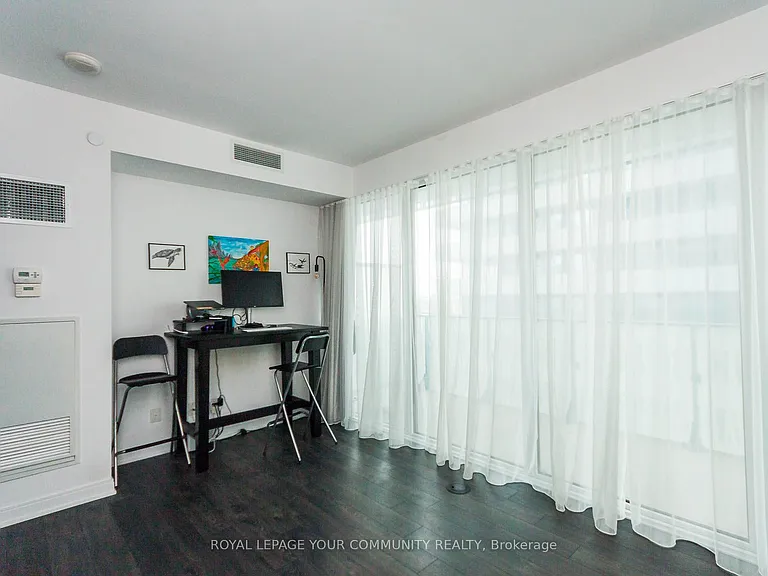 42 Charles St E #2610 — Photo 4