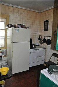 4th image of 215 Woodworth Ave