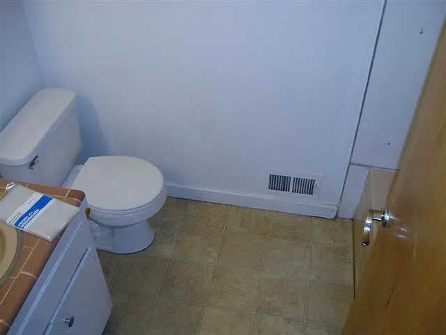 811 Cathedral Ct — Photo 15
