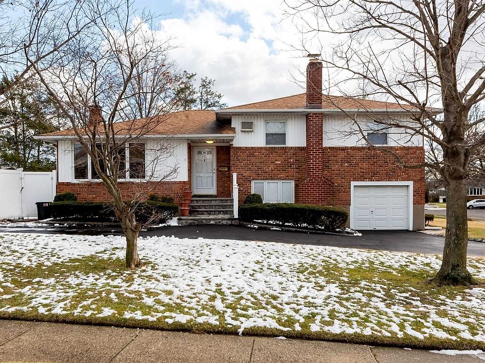 1st image of 3 Locust Ln