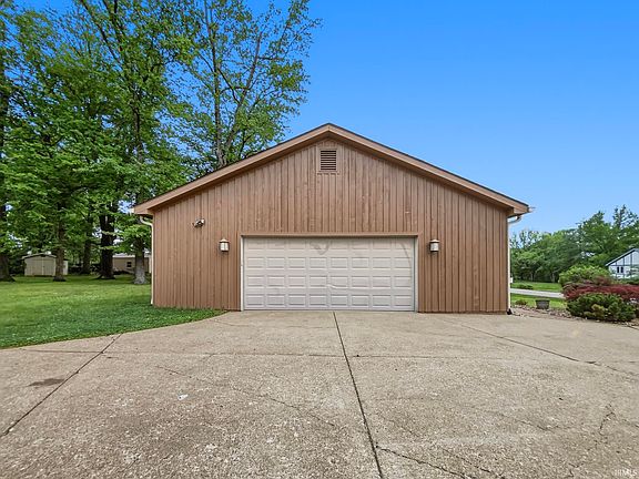 4th image of 6544 Blue Spruce Dr