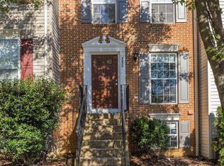 2030 Stargrass Ct, Woodbridge, VA 22192