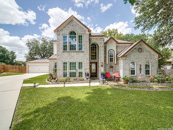 2nd image of 2458 COVE CRST